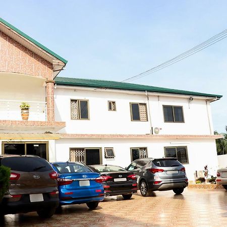 Bonsukoda Lodge Madina Exterior foto